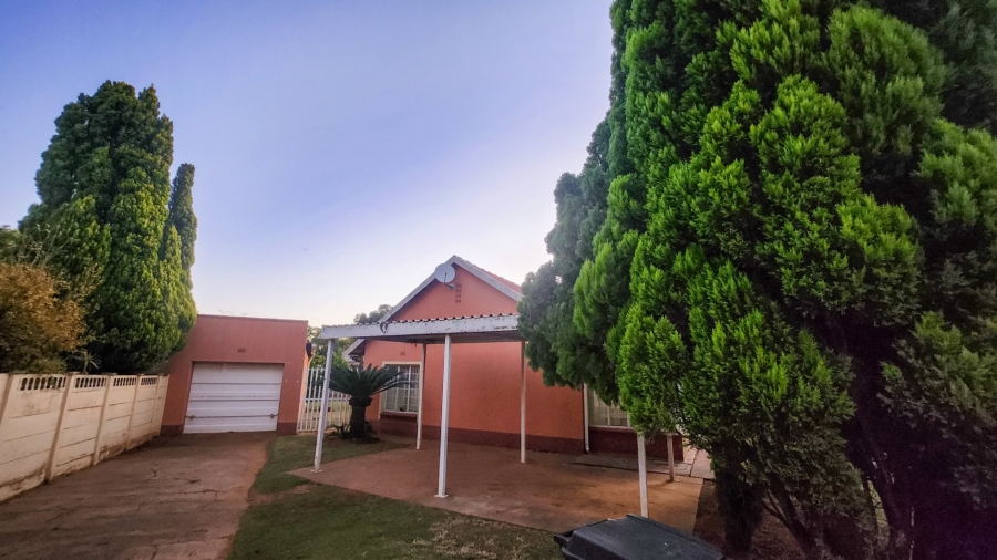 3 Bedroom Property for Sale in Stilfontein Ext 4 North West